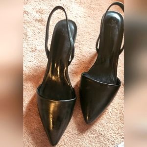 Ladies Halston pumps with 2 inch heel